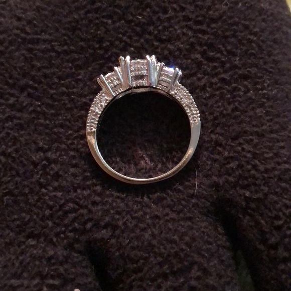 Sterling White Sapphire Ring - Picture 4 of 6